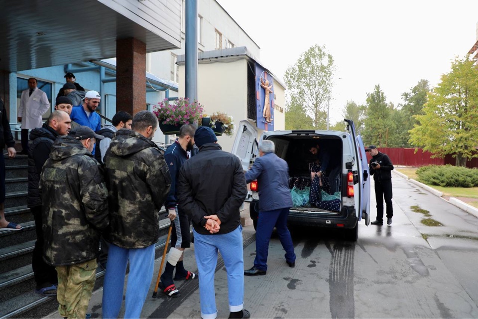 Абдулмуслим Абдулмуслимов навестил дагестанских военнослужащих в госпитале в Балашихе